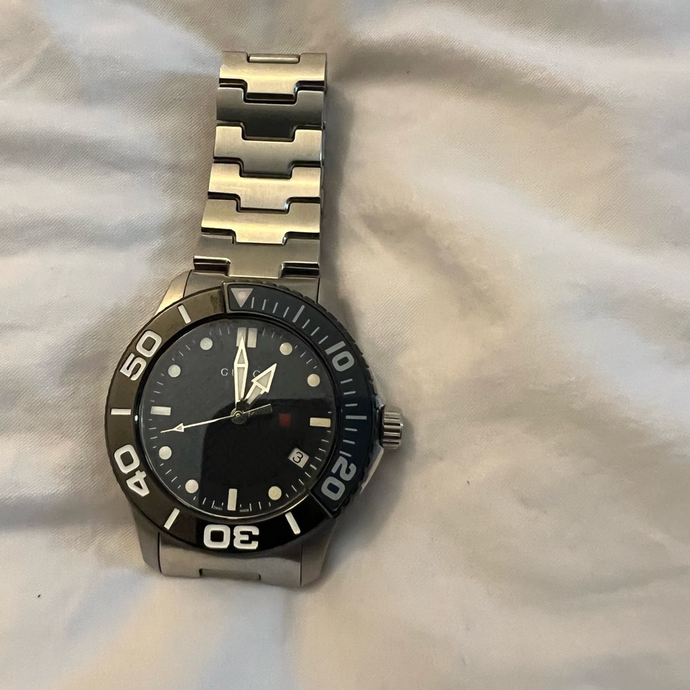 Gucci sport men’s stainless steel watch 44mm - Picture 2 of 4